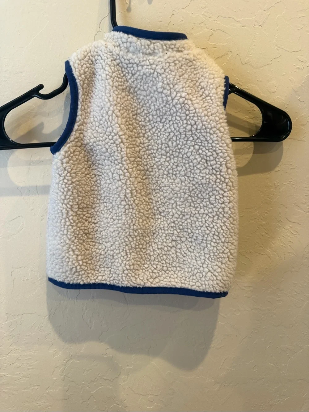 Baby Boden Kids Sherpa navy vest 3-6 months